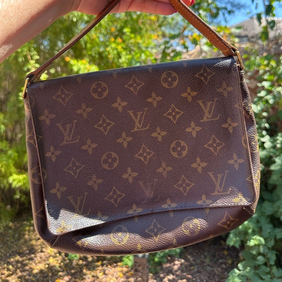 Louis Vuitton shoulder bag - Picture 4 of 12